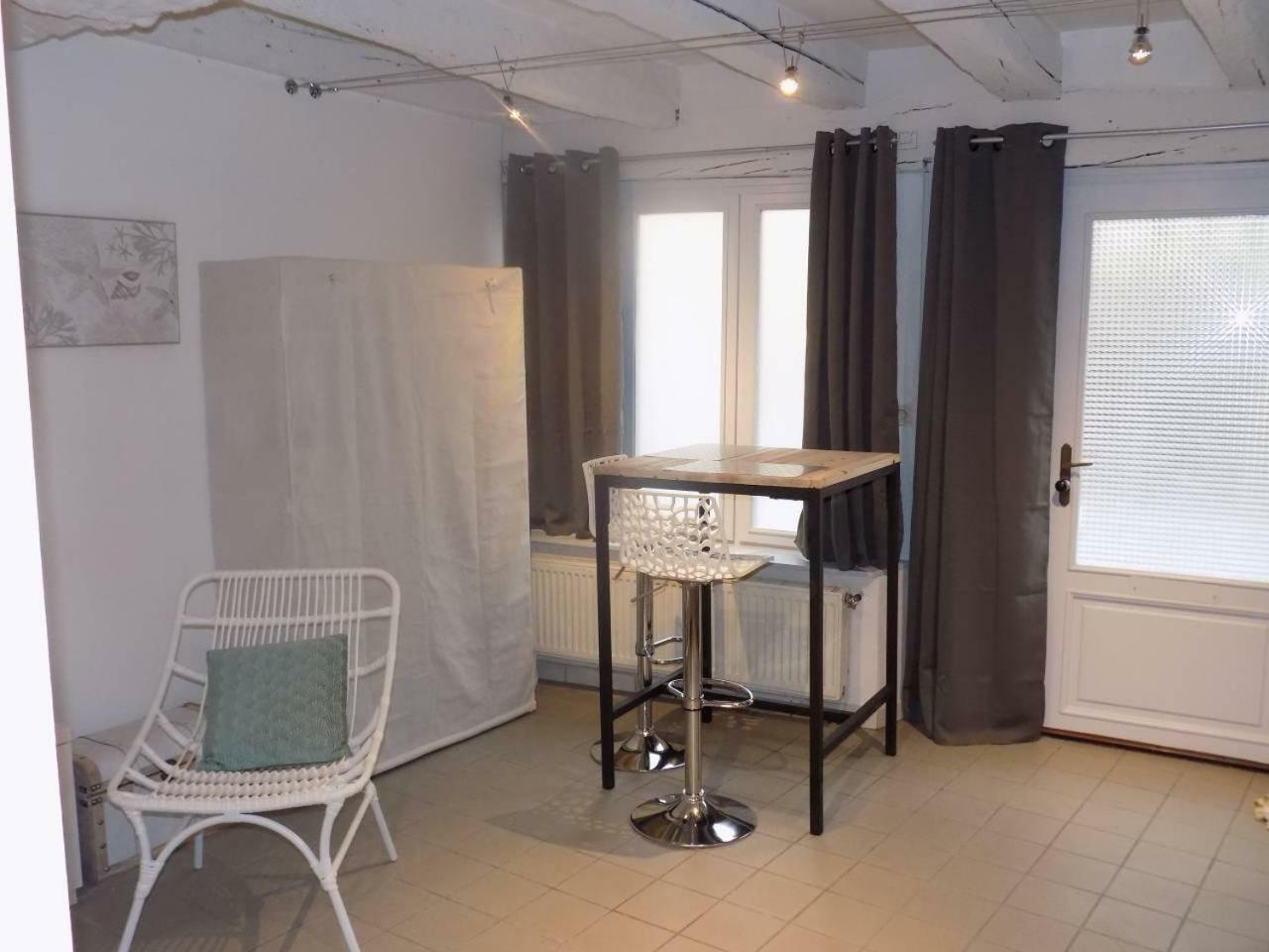 Charmant Studio A Colombages Morlaix Exteriör bild